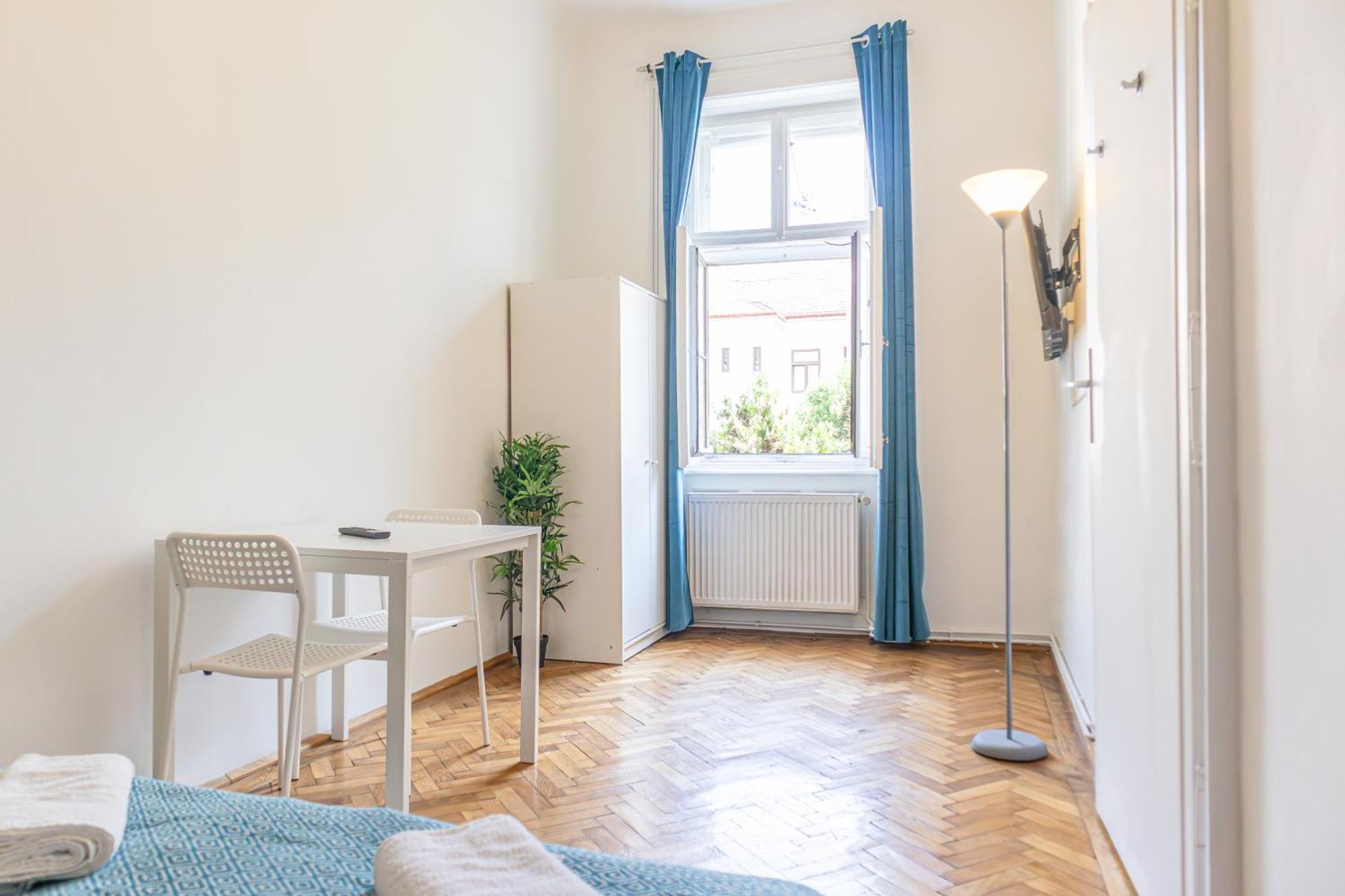 Spacious 3Br Shared Apt. Comfortable And Roomy Вена Экстерьер фото