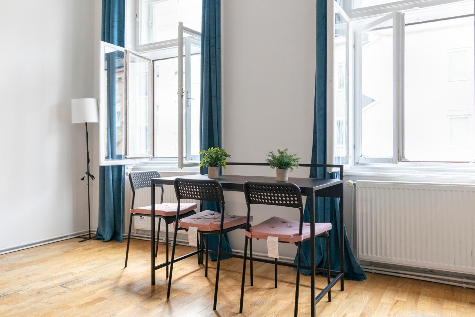 Spacious 3Br Shared Apt. Comfortable And Roomy Вена Экстерьер фото